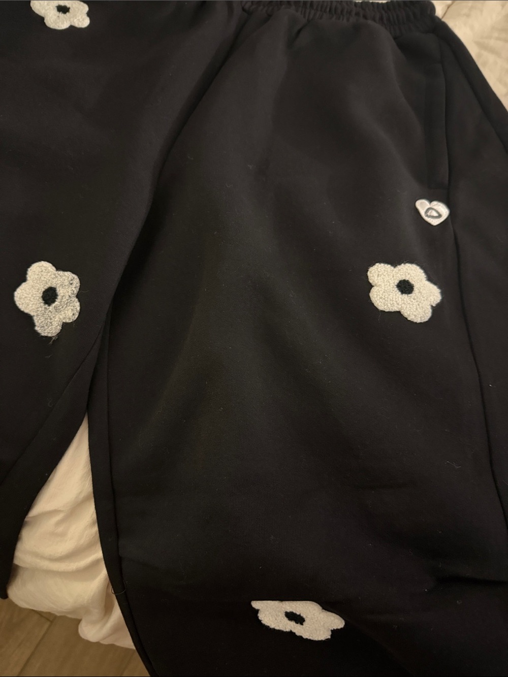 Aelfric Eden Black Sweatpants with White Floral Embroidery - Picture 7 of 10